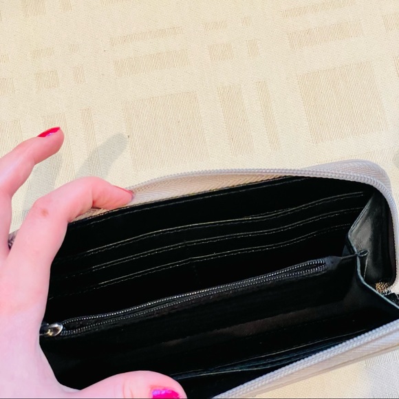 Nine West Wallet - Picture 9 of 10